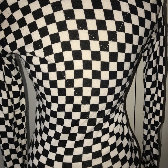 VOLCOM black and white check size small ladies knit top MOD - Picture 8 of 17